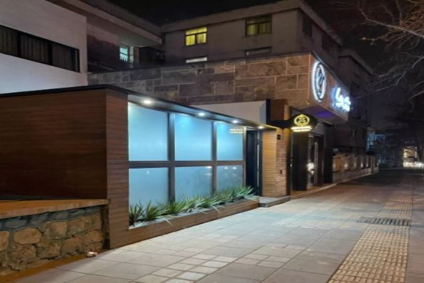 مهمانپذیر شیرون تهران