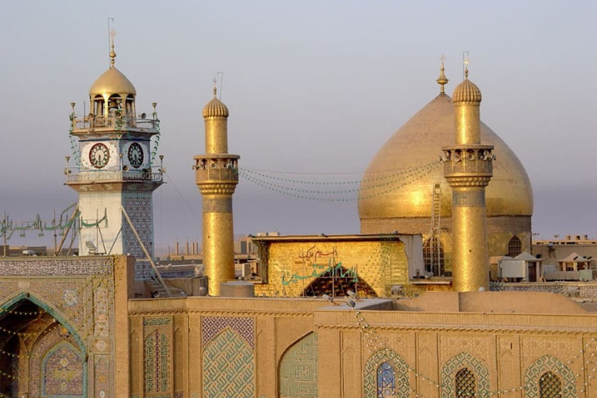 گلدسته ها و گنبد حرم امام علی. منبع عکس: وبسایت Imamali.net. عکاس: نامشخص
