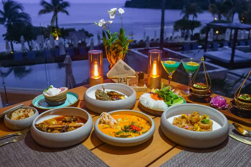 Pullman Phuket Panwa Beach Resort -  food and drink