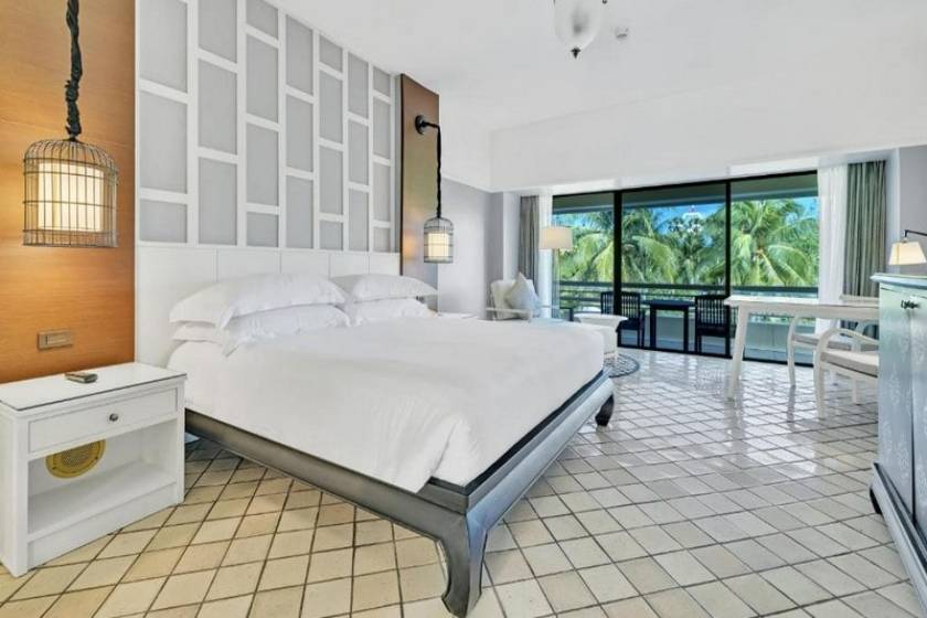 Pullman Phuket Karon Beach Resort - Deluxe Suite with Sea View