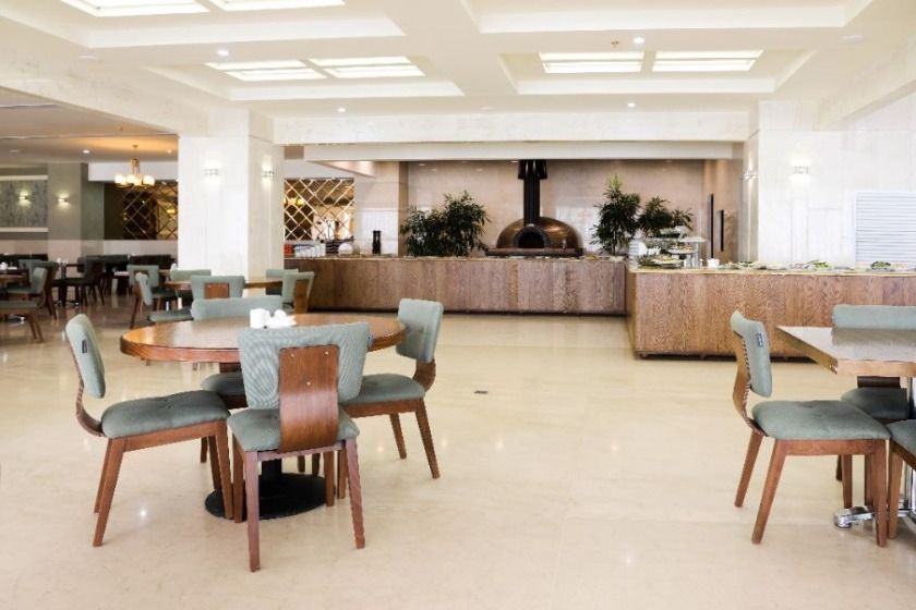 هتل آپارتمان حیات شرق مشهد - رستوران