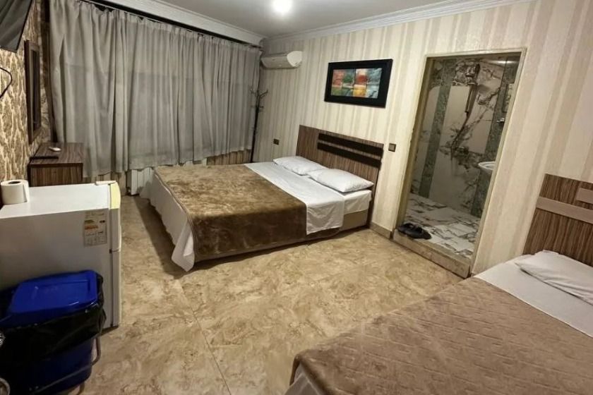 مهمانپذیر کشاورز تهران - اتاق