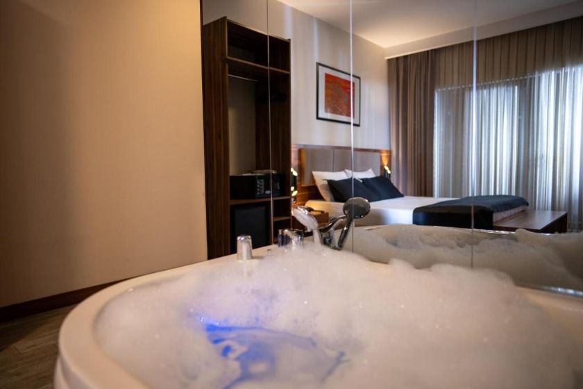 Mari Suites Hotel Istanbul - Queen Room with Spa Bath