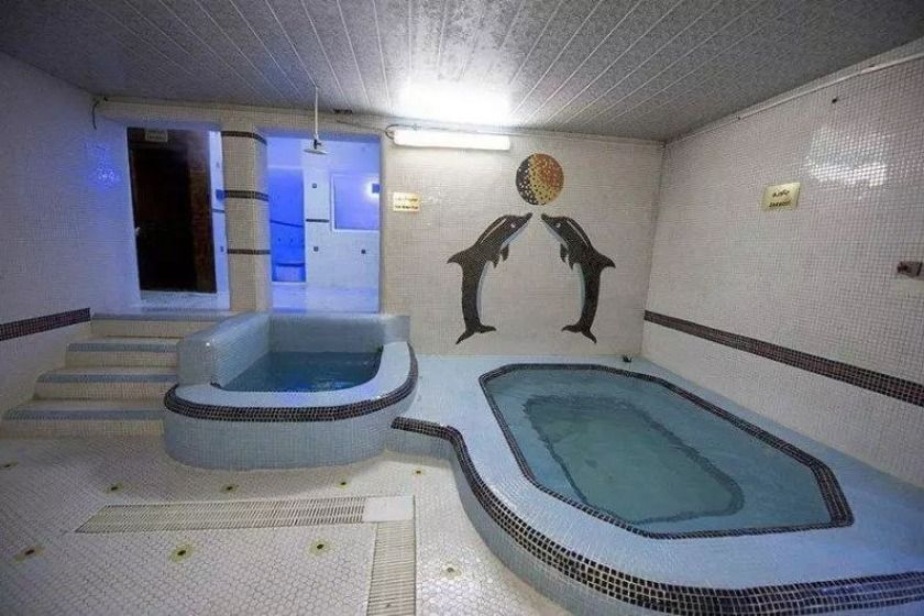 هتل ورزش تهران - استخر