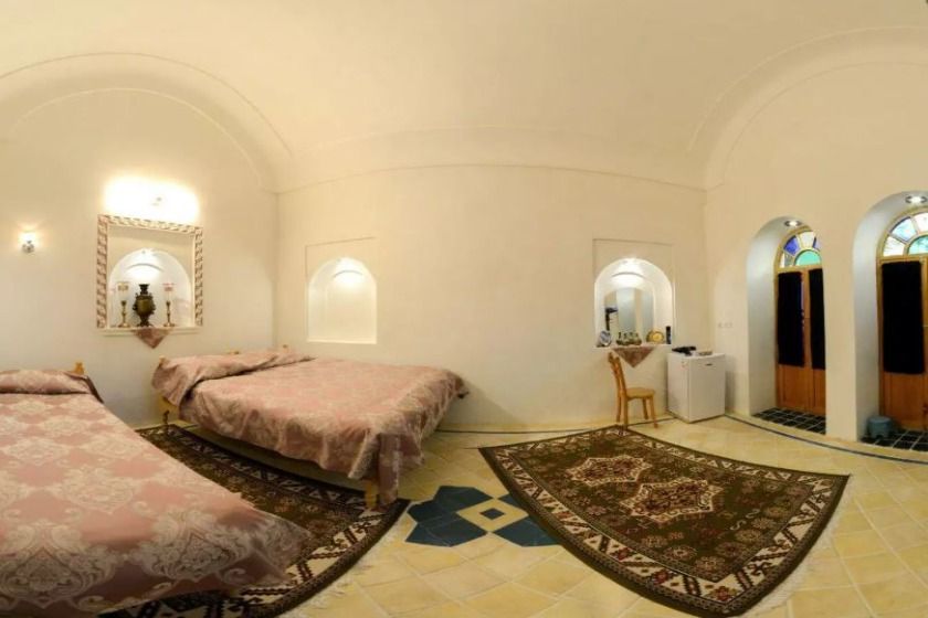 اقامتگاه سنتی خادمی کاشان - اتاق
