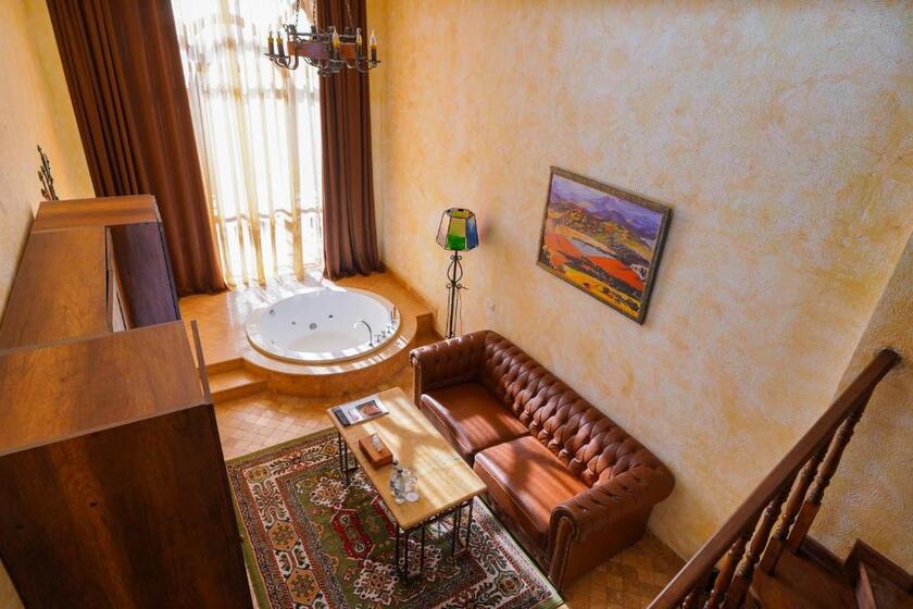 Caucasus Hotel Yerevan - room