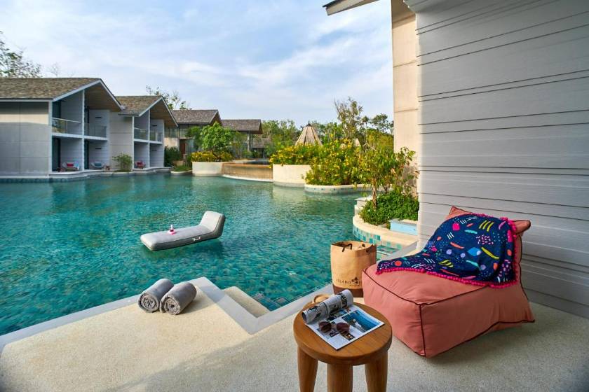 Island Escape Burasari - One-Bedroom Villa Pool Access with Schedule Boat Transfer