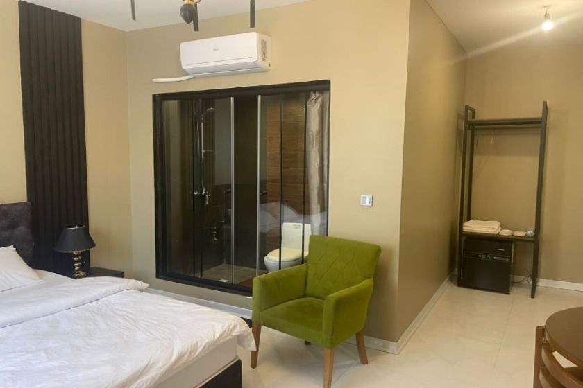 مهمانپذیر شیرون تهران - اتاق