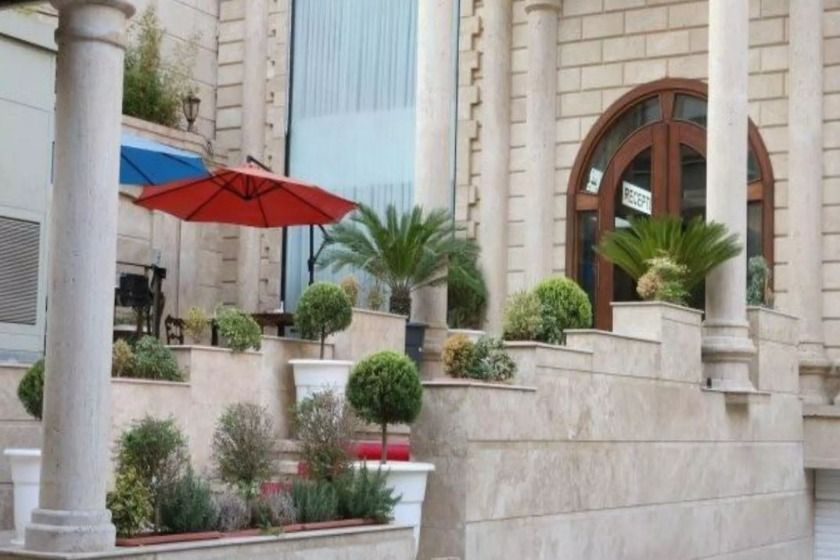 هتل آپارتمان رونیا تهران - نما