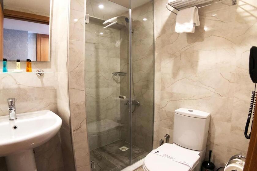 Carlton Hotel Old City istanbul - room