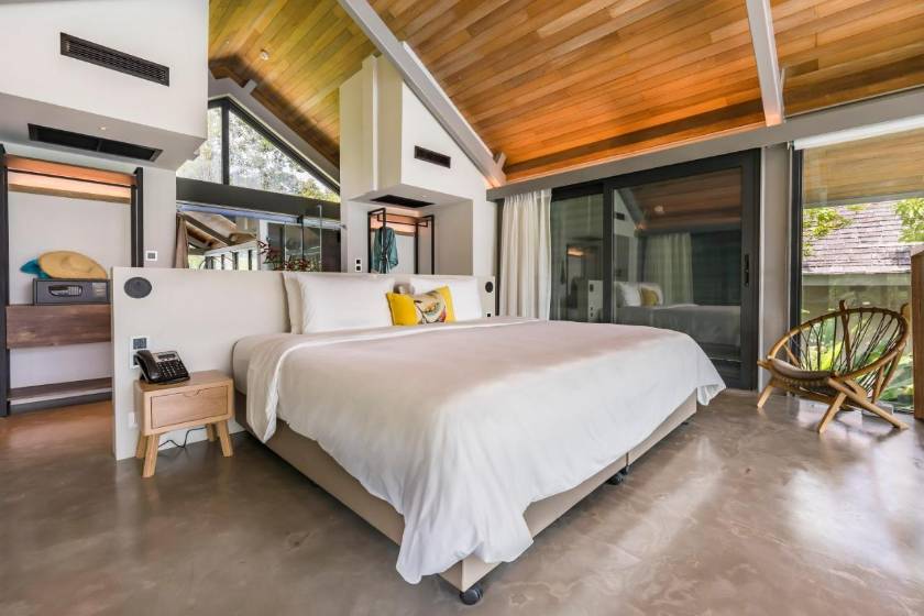 Island Escape Burasari - Two-Bedroom Villa with Schedule Boat Transfer