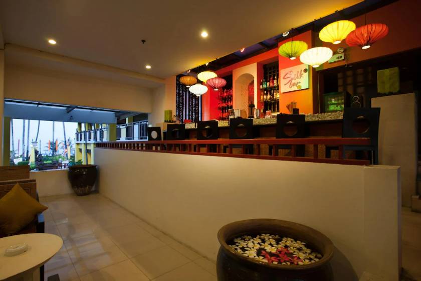 Woraburi Phuket Resort & Spa - SHA Plus - cafe
