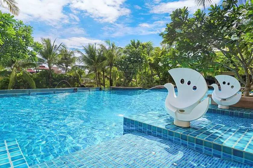 Novotel Phuket Kata Avista Resort and Spa - pool