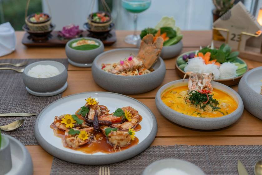 Pullman Phuket Panwa Beach Resort -  food and drink