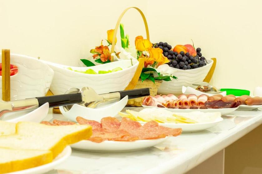 Irmisa Hotel Tbilisi - breakfast,