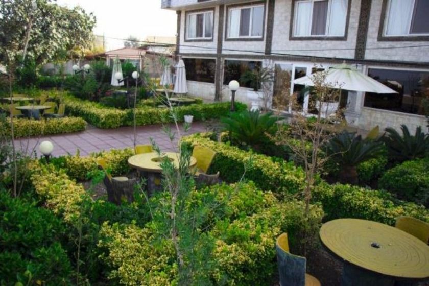 هتل دریاکنار لاهیجان - محوطه