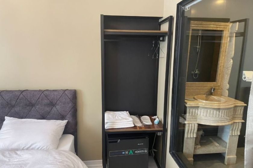 مهمانپذیر شیرون تهران - اتاق