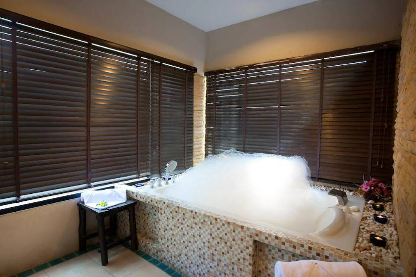 Woraburi Phuket Resort & Spa - SHA Plus - Junior Suite