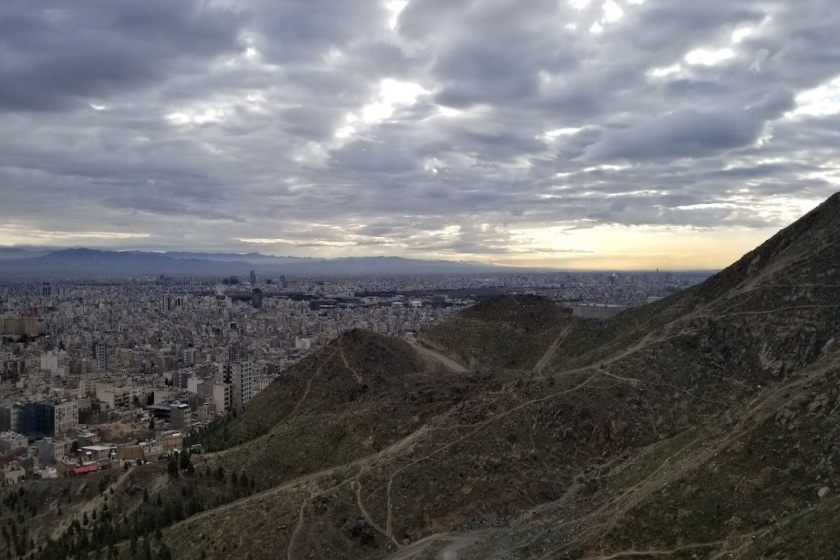 پارک خورشید مشهد. منبع عکس: گوگل‌مپ، عکاس: رضا کهلایی