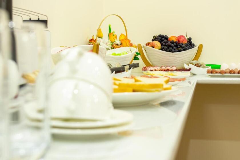 Irmisa Hotel Tbilisi - breakfast,