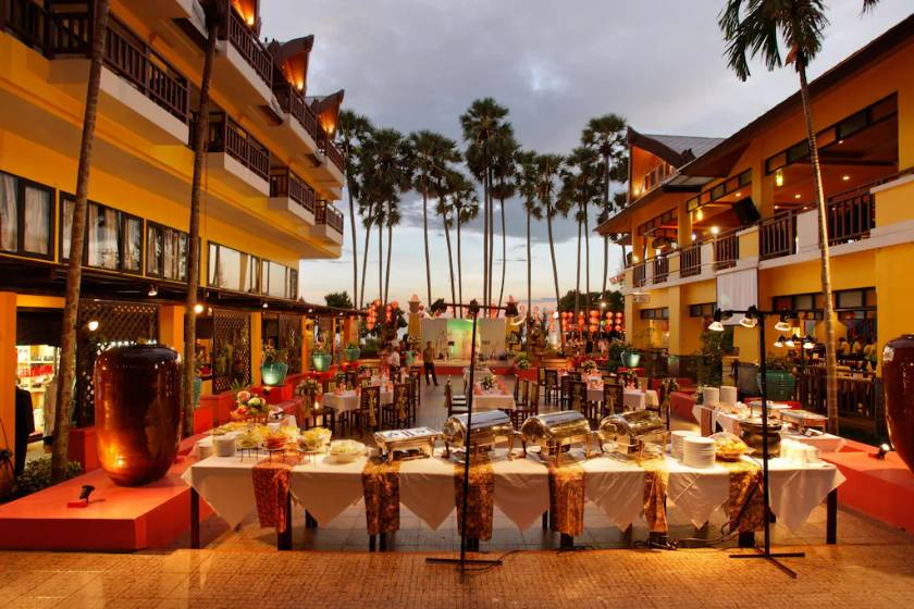 Woraburi Phuket Resort & Spa - SHA Plus - restaurant