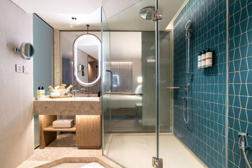 Pullman Phuket Karon Beach Resort - Junior King Suite with Garden View