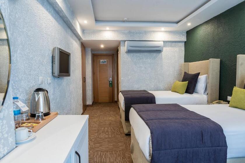 Carlton Hotel Old City istanbul - room