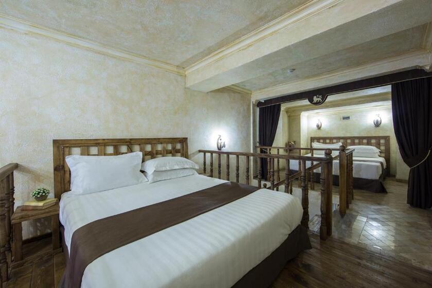 Caucasus Hotel Yerevan - room
