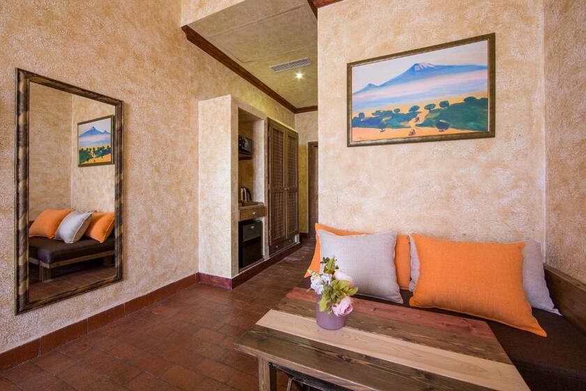 Caucasus Hotel Yerevan - room