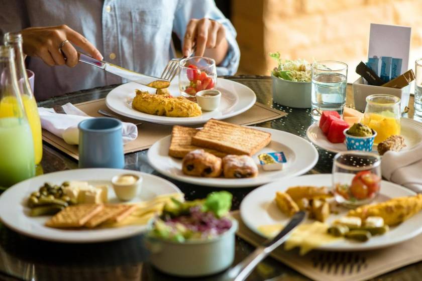 Pullman Phuket Panwa Beach Resort - food and drink