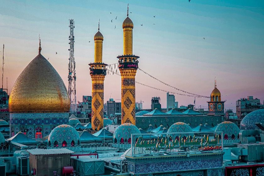 حرم امام حسین هنگام طلوع خورشید. منبع عکس: گوگل مپ. عکاس: نامشخص