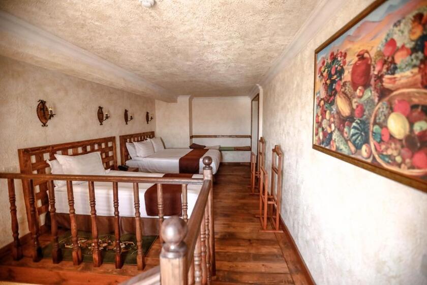 Caucasus Hotel Yerevan - room