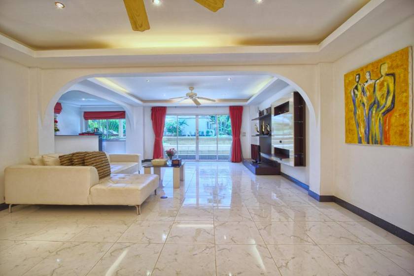 Serenity Lakeside Resort - Suite with pool access