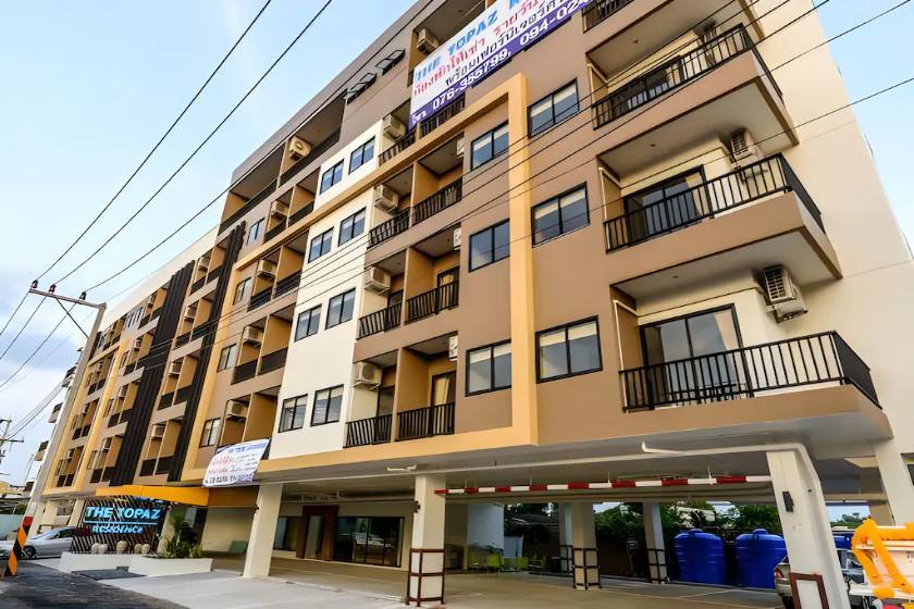 The Topaz Residence Phuket Town - facade