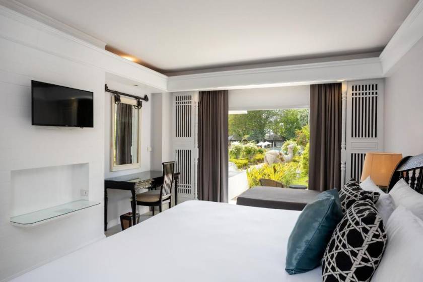 Thavorn Palm Beach Resort Phuket - Seaview Three Bedroom Suite with Bathtub