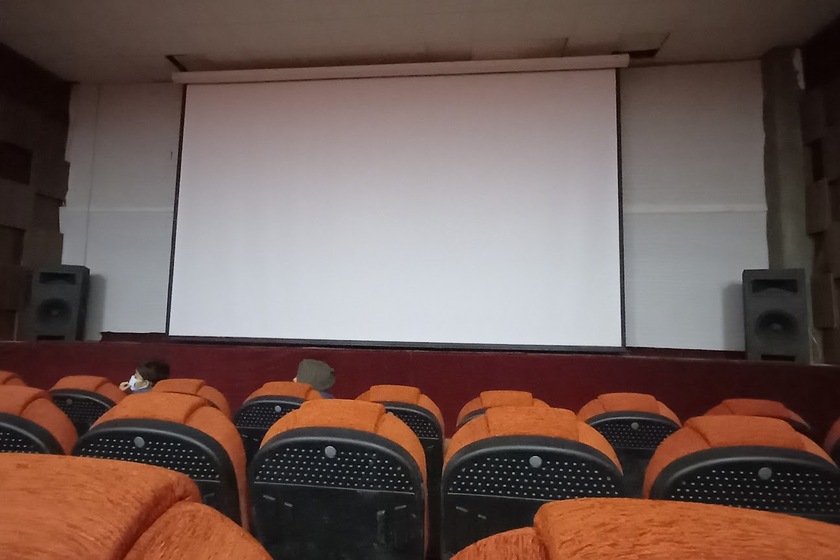پردیس سینمایی نگار میبد