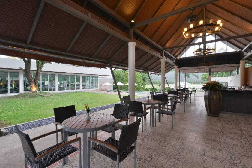 Tinidee Golf Resort Phuket - SHA Extra Plus - restauran