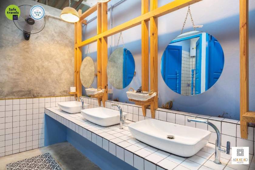 Aekkeko hostel - Bunk Bed in Female Dormitory Room