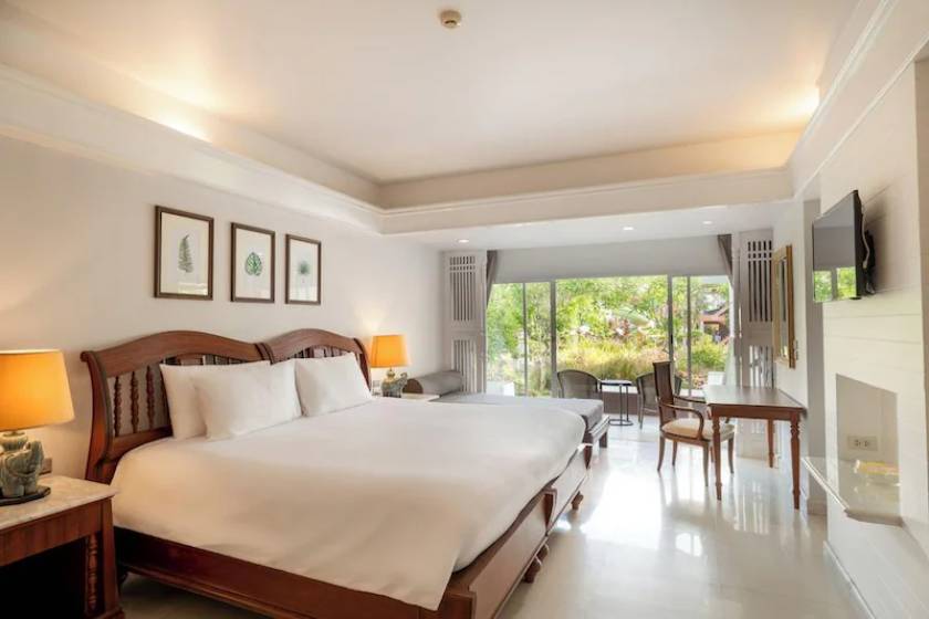 Thavorn Palm Beach Resort Phuket - One Bedroom Lagoon Pool Access Suites