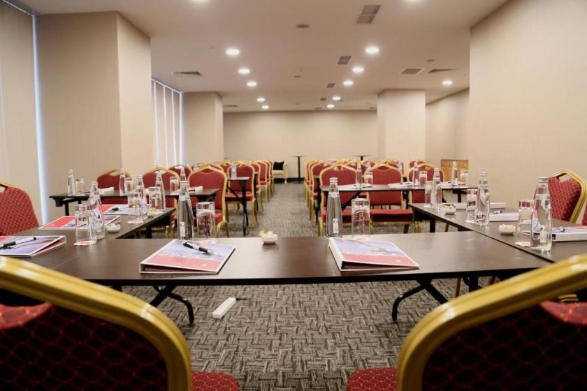 Ramada Hotel & Suites by Wyndham Istanbul Sisli Istanbul - conference room