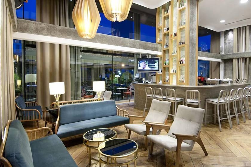 The Cettia Istanbul - lobby bar