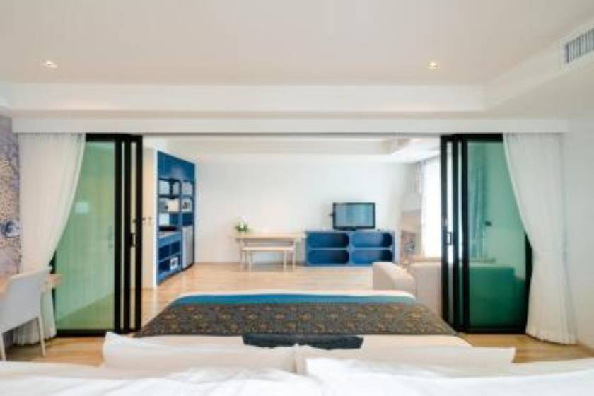 Bhukitta Boutique Hotel Phuket Town - Deluxe Triple Suite + Free Coworking Space