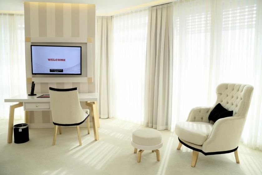 Ramada Hotel & Suites by Wyndham Istanbul Sisli Istanbul - Deluxe Suite 