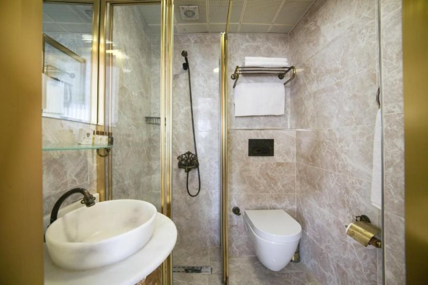White Monarch Hotel Istanbul - Superior Triple Room
