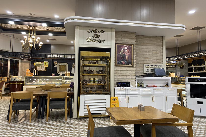 کافه مادو (Mado)