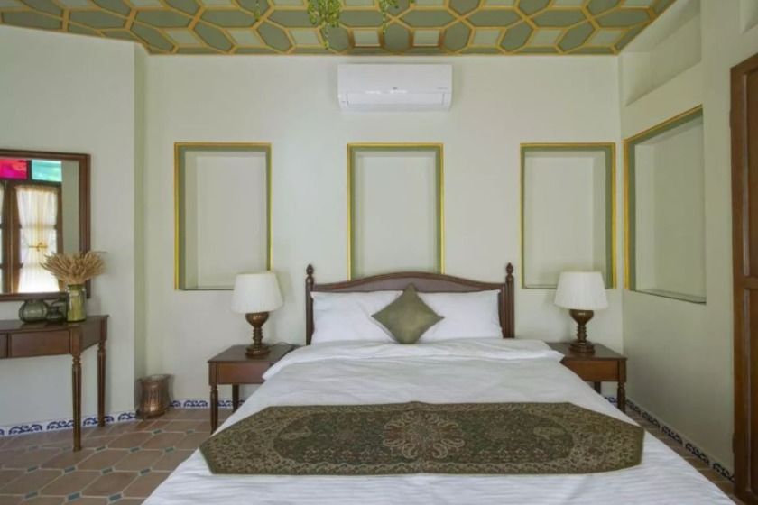 اقامتگاه سنتی ورتاج شیراز - اتاق