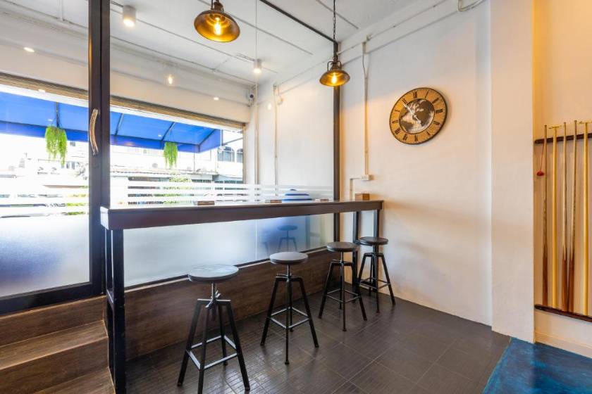 Marco Polo Phuket Poshtel & Bistro - facade