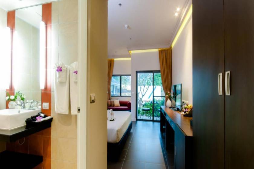 Thanyapura Sports & Health Resort - Deluxe Room - Pool Wing - King Bed