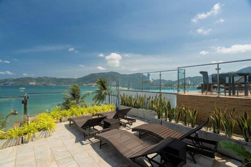 Patong Signature Boutique Hotel -  pool