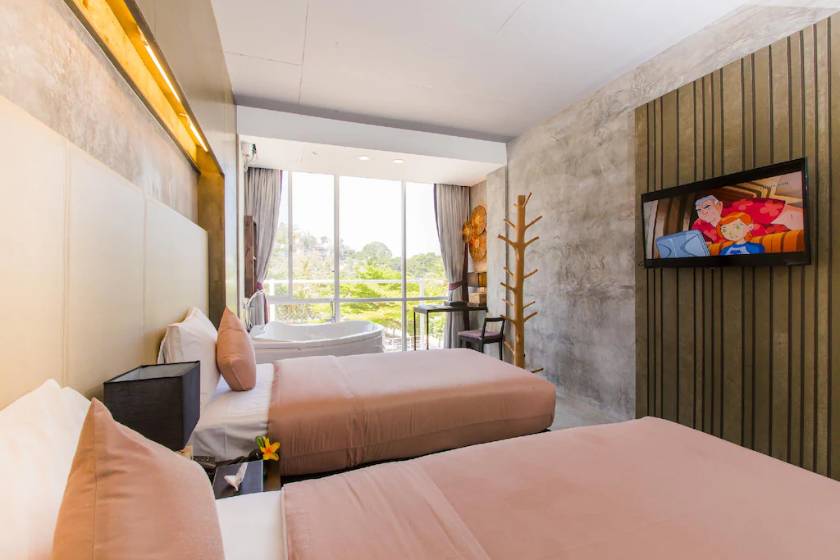 Patong Signature Boutique Hotel - Superior Twin Room with Partial Sea View